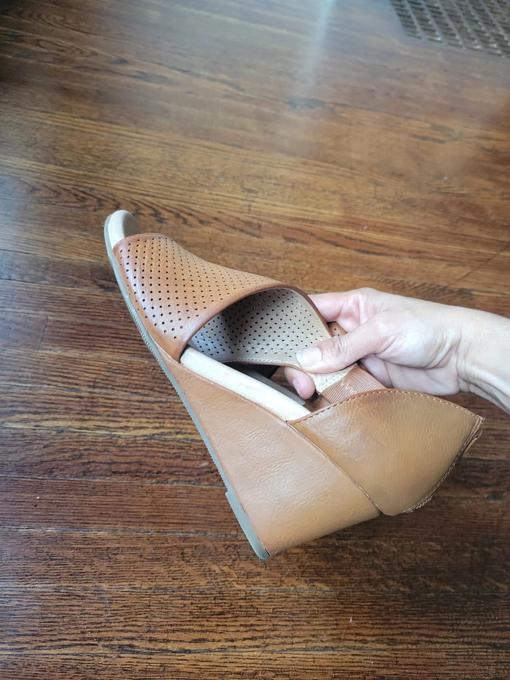 Journee Collection Womens 6.5 Cognac Brown Aretha Peep Toe Wedge Sandals